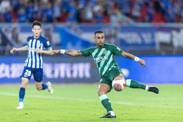 世俱杯直播在线观看免费-【中超】莱昂纳多破门后伤退 武汉三镇0比2浙江